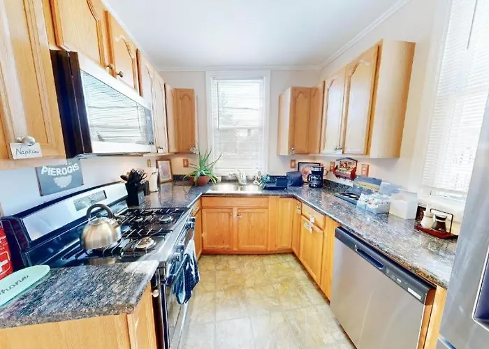 Entire Big Family Close To Zoo And Events - Private Patio And Firepit * Pittsburgh